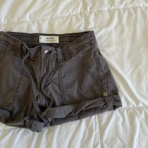 HOLLISTER low rise grey shorts SIZE 4